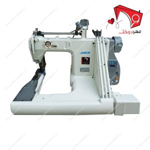 چرخ خیاطی کابویی دو سوزنه جک، با قابلیتِ دوخت ساده­‌د‌وزی به­‌صورت دو­‌ردیف موازی از رو و دوخت زنجیره­‌دوزی موازی از زیر پارچه.