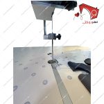 دستگاه برش باند نایف هایتکس مجهز به تیغه‌ی گردان با قابلیت برش اجسام به‌صورت دو بُعدی روی صفحه‌ی دستگاه مناسب برای کارگاه‌های تولیدی.