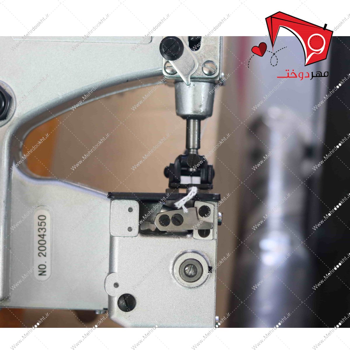 چرخ خیاطی سرکیسه‌ دوز چینی جین چنگ مدل GK26-1A با قابلیتِ دوخت سرِکیسه، گونی و یا بسته با سرعت بالا و مناسب جهت استفاده در واحدهای تولیدی.