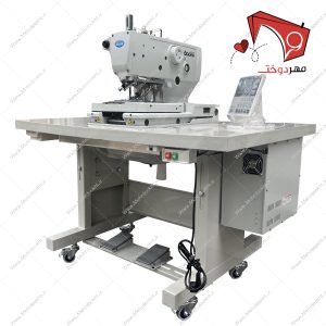 چرخ خیاطی مادگی چشمی کامپیوتری دادلی مدل ۹۸۲۰، با قابلیتِ دوخت مادگی چشمی (جادگمه) روی پارچه با سرعت بالا. جهت استفاده در واحدهای تولیدی.