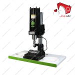 دستگاه پرس دکمه زوجی با قابلیت پرچ و پرس انواع دکمه‌های چهار پارچه، منگنه، حلقه، دکمه‌های پولک آلومینیومی و مروارید می باشد.