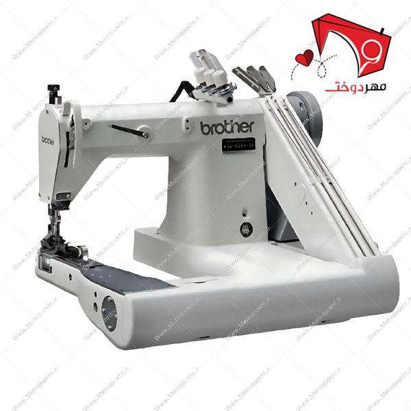 چرخ خیاطی سه سوزنه کابویی ظریف دوز برادر، با قابلیتِ دوخت ساده­‌د‌وزی به­‌صورت سه­‌ردیف موازی از رو و دوخت زنجیره­‌دوزی موازی از زیر پارچه.